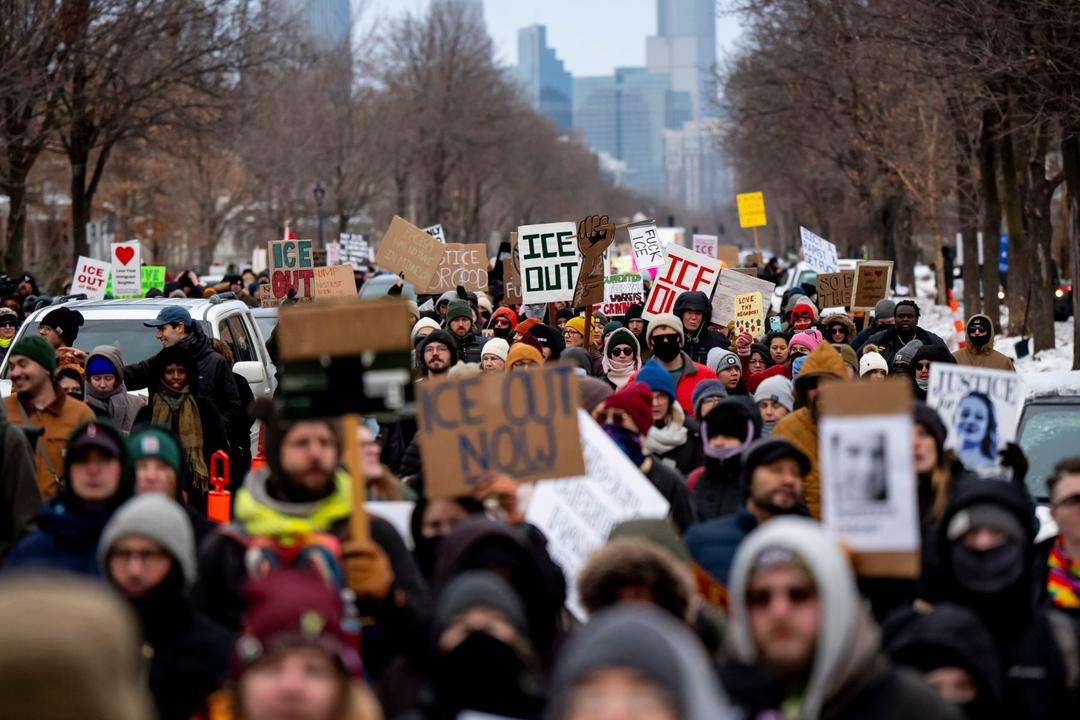 Protes Anti-ICE Menyebar di AS Pasca Penembakan Wanita Minneapolis