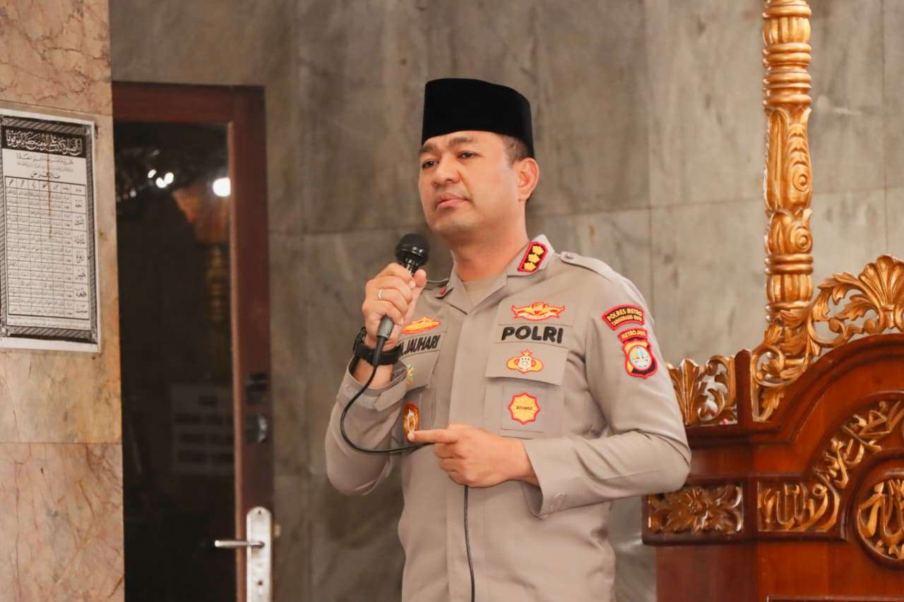 Kapolres Metro Tangerang Kota Laksanakan Jum’at Curhat melalui Sholat Jum’at Keliling di Batuceper