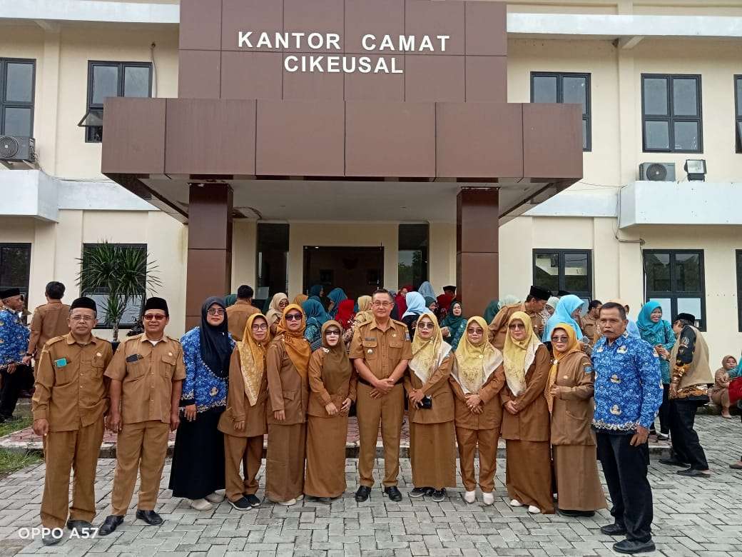 Jajaran Stakeholder Kecamatan Cikeusal Laksanakan Apel Hari Desa Nasional 2026 dan Hari Kesadaran Nasional