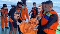 Tim SAR Temukan Jenazah Pelatih Valencia CF di Perairan Labuan Bajo Tim SAR Temukan Jenazah Pelatih Valencia CF di Perairan Labuan Bajo