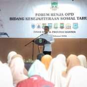 Gubernur Andra Soni Tekankan Validasi Data Bansos dan Dorong Pemberdayaan Penerima Manfaat