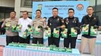Polres Tangerang Kota Gagalkan Penyelundupan 25 Kg Sabu di Dalam Toyota Alphard Polres Tangerang Kota Gagalkan Penyelundupan 25 Kg Sabu di Dalam Toyota Alphard