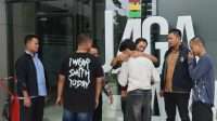 Viral di Media Sosial, Kasus Pelemparan Petasan terhadap Sopir Angkot Berakhir Damai Viral di Media Sosial, Kasus Pelemparan Petasan terhadap Sopir Angkot Berakhir Damai