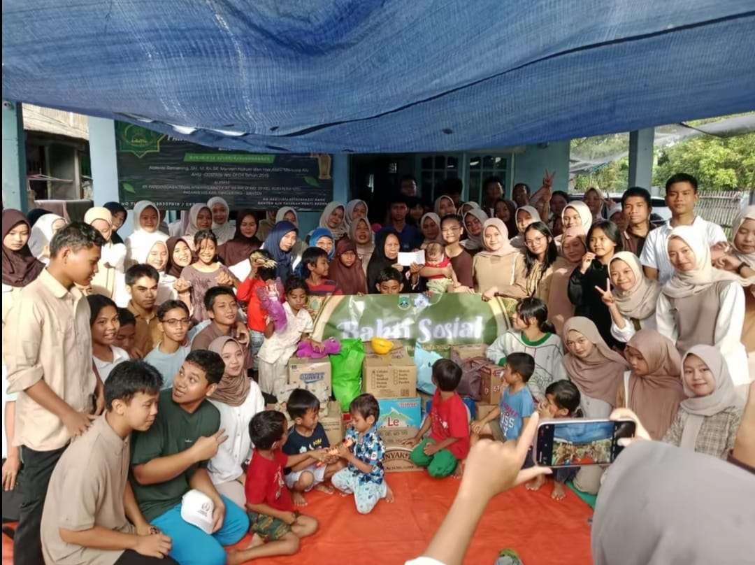 Bakti Sosial SMAN 24 Tangerang: “Bahagiamu Bahagia Ku”, Tebar Kepedulian di Panti Asuhan Izmi