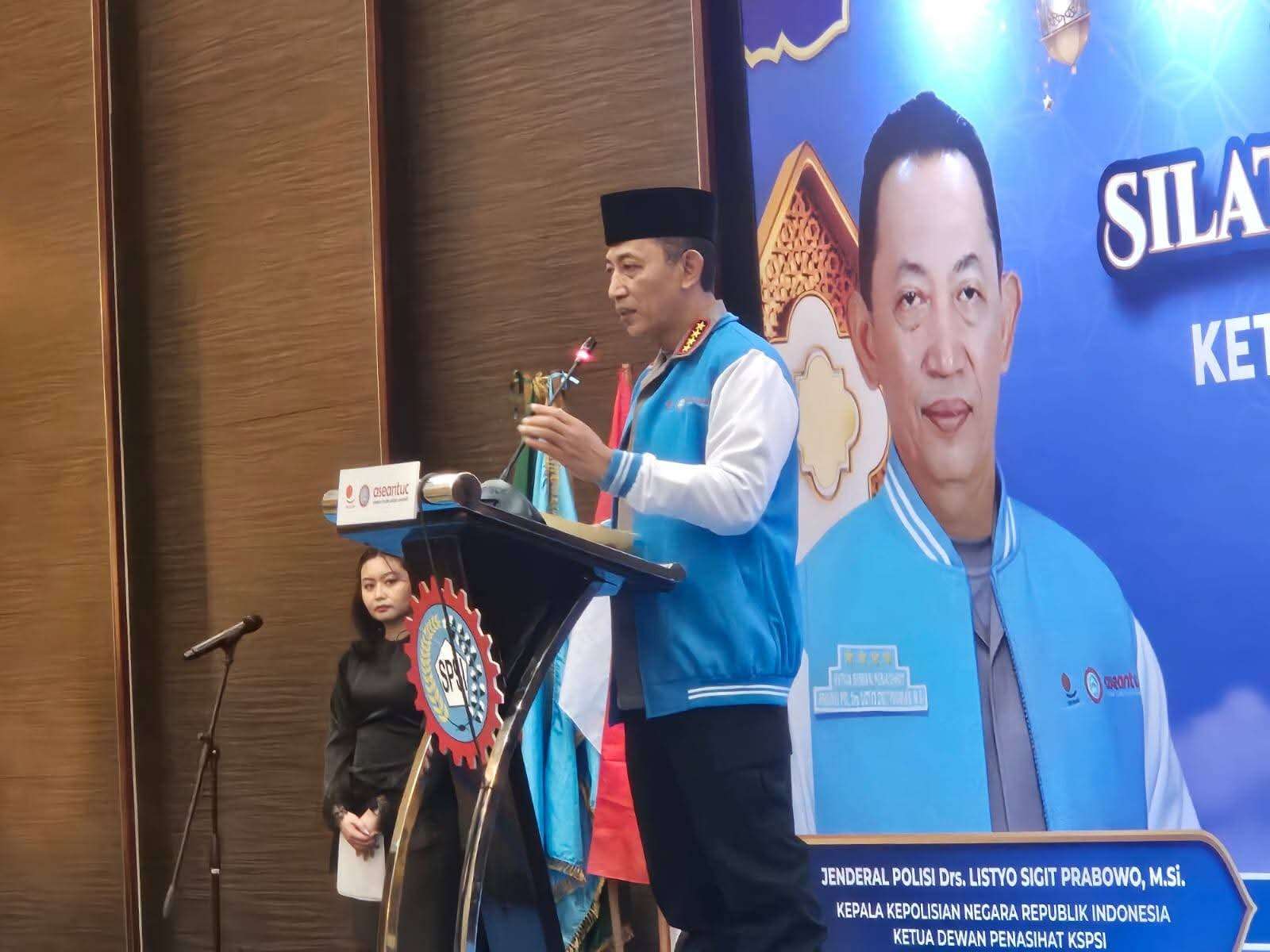 Sinergi Polri dan Buruh, Kapolri Jenderal Listyo Sigit Hadiri Buka Bersama KSPSI di Cikarang Sinergi Polri dan Buruh, Kapolri Jenderal Listyo Sigit Hadiri Buka Bersama KSPSI di Cikarang