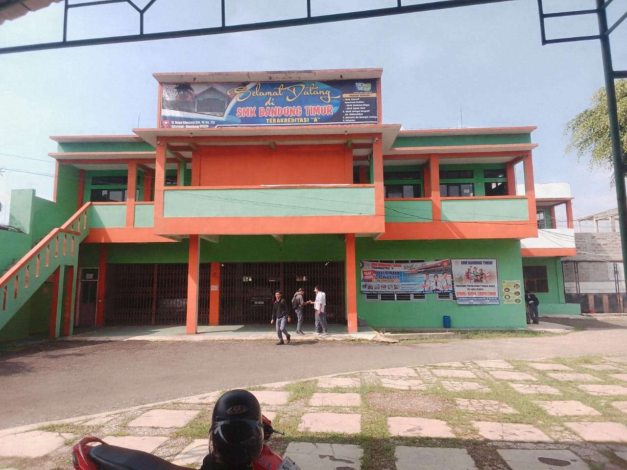SMK di Bandung Timur Tahan Ijazah Siswa Th 2020, Kepala Sekolah Menghindar Ditemui Wali Murid SMK di Bandung Timur Tahan Ijazah Siswa Th 2020, Kepala Sekolah Menghindar Ditemui Wali Murid
