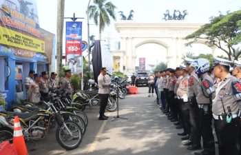 Kapolresta Tangerang Pimpin Apel Siaga Ops Ketupat Maung 2026 di Pos Terpadu Citra Raya