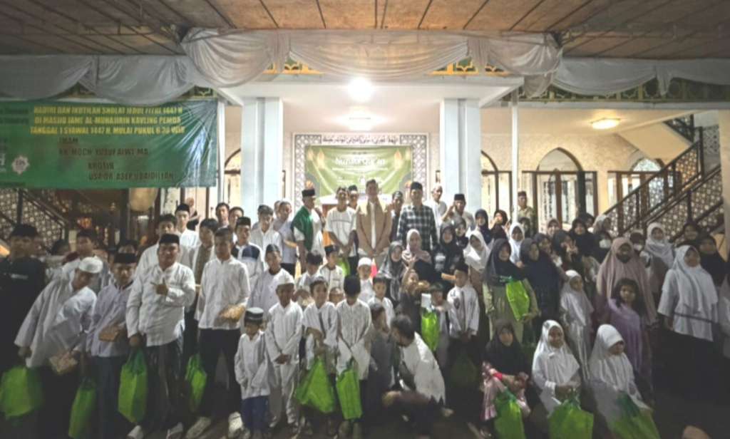 Anggota Dewan Kota Tangerang Agus Al Anshoy dari Fraksi PD Wakil Komisi 1 Santuni 80 Anak Yatim