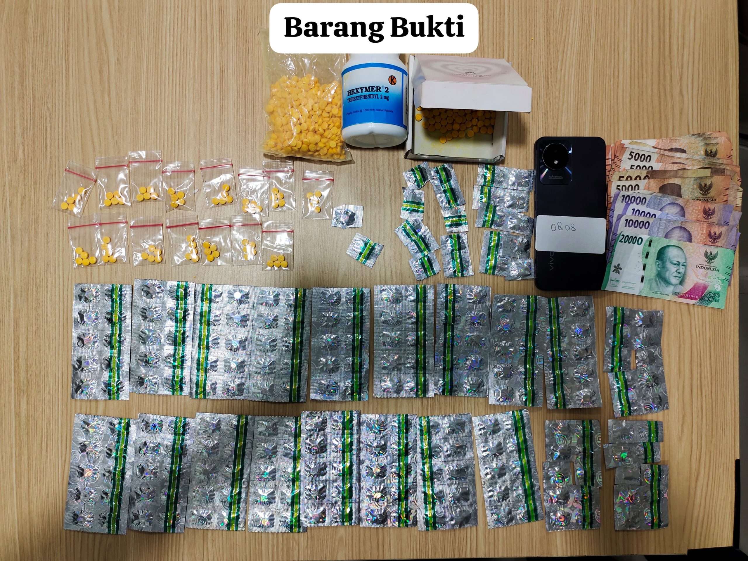 Peredaran Obat Daftar G Dibongkar, Polisi Amankan 2 Pelaku di Wilayah Kosambi* Peredaran Obat Daftar G Dibongkar, Polisi Amankan 2 Pelaku di Wilayah Kosambi*
