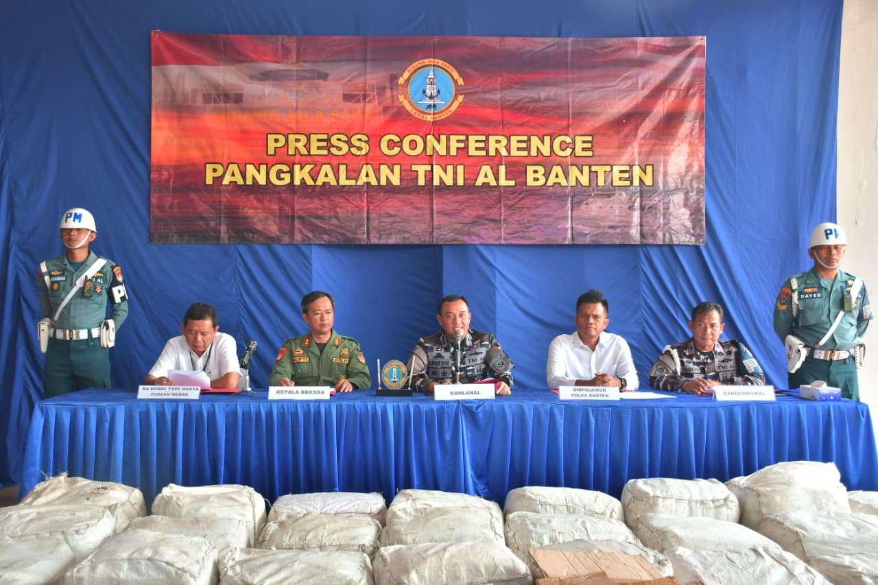 Lanal Banten Gagalkan Penyelundupan 780 Kilogram Sisik Trenggiling di Perairan Merak