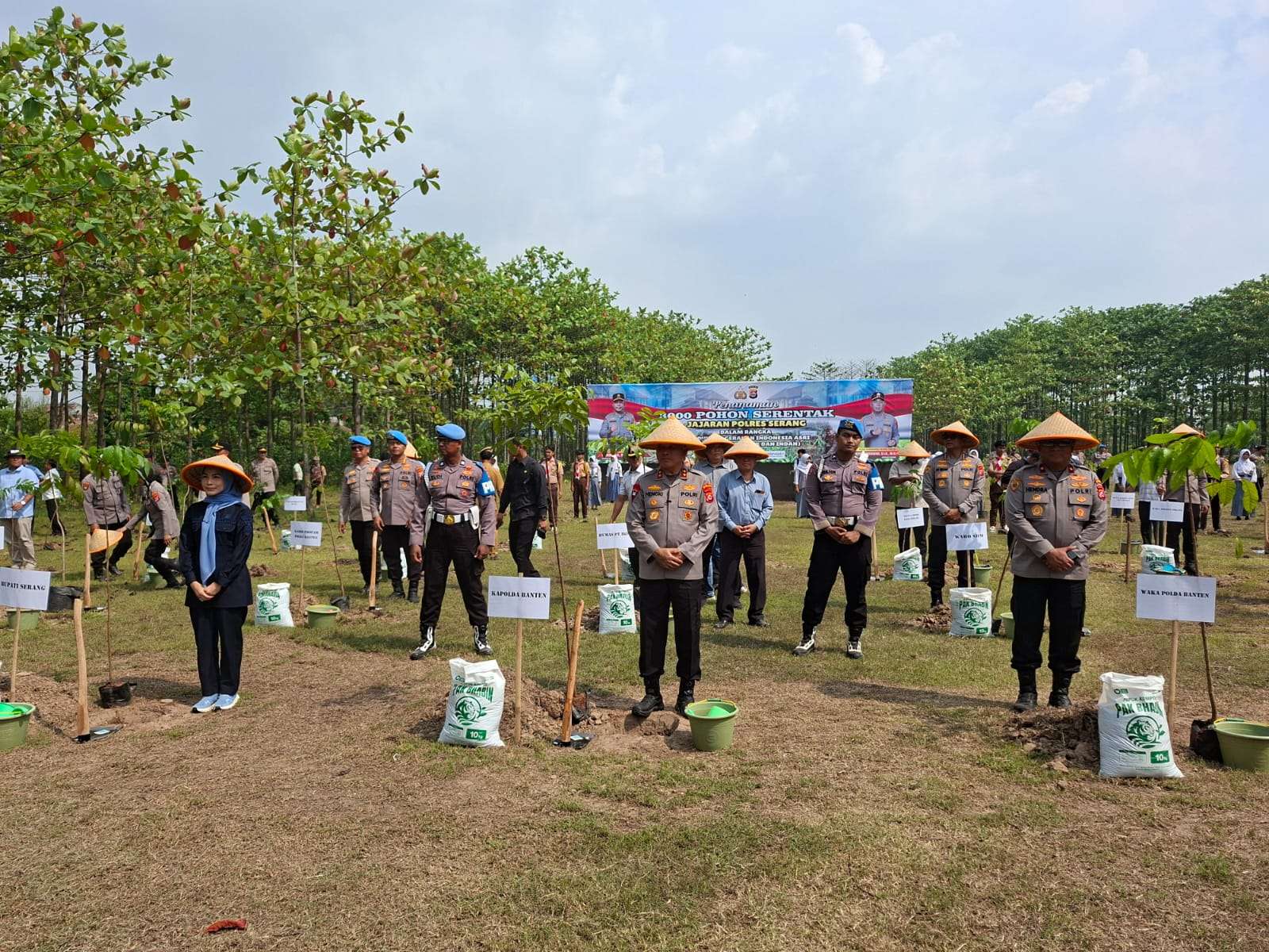 Kapolda Banten Pimpin Penanaman 3.000 Pohon di Serang, Wujud Dukungan Gerakan Indonesia Asri