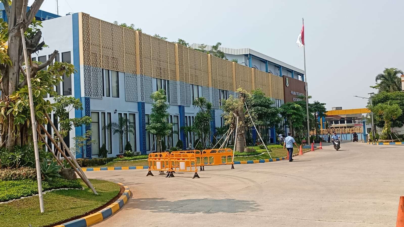 Respon Cepat Tim Teknis Tangani Kebocoran Pipa di Jalan Bouroq, Neglasari