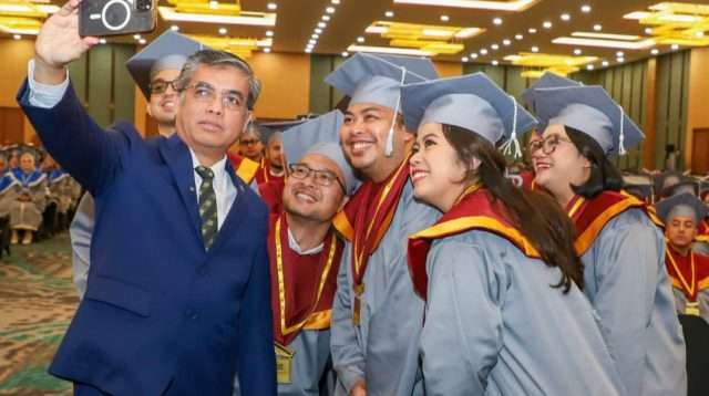 Lulusan Perguruan Tinggi Harus Miliki Strategi Triple Readiness Hadapi Era AI