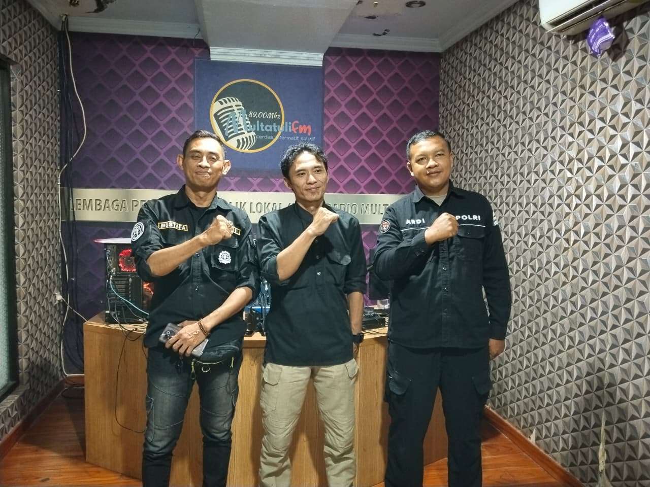 Polres Lebak Sosialisasikan Layanan 110 Lewat Radio dan Videotron