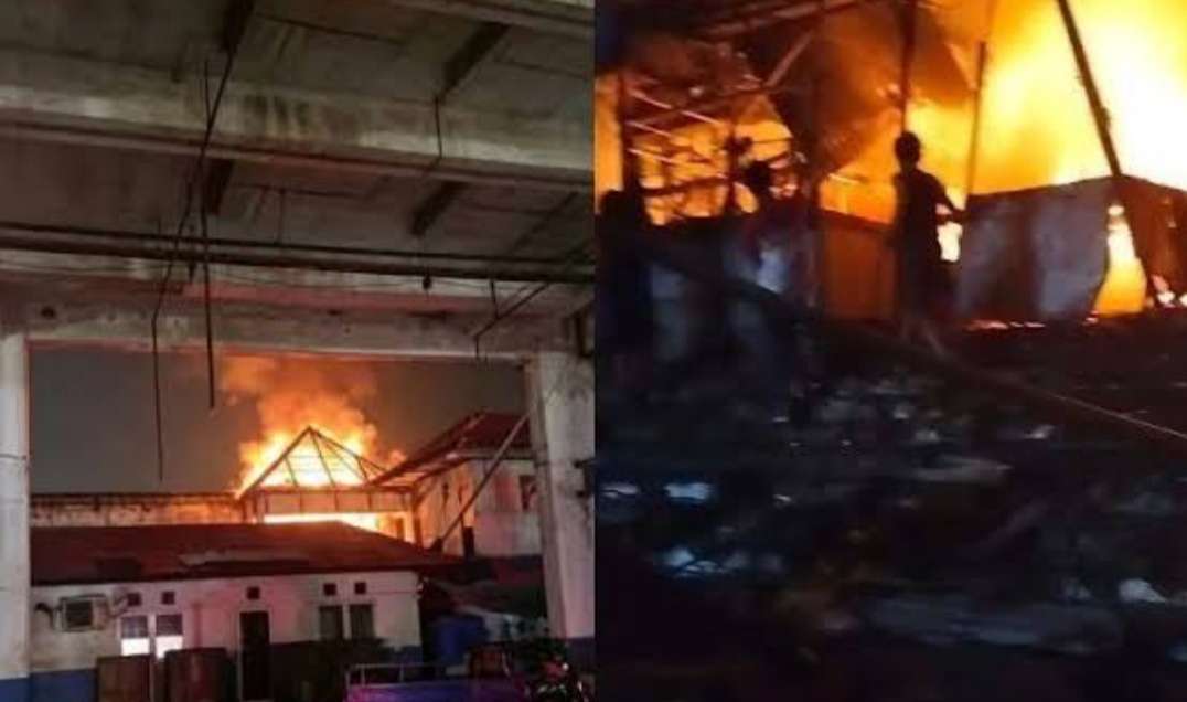 Diduga Akibat Arus Pendek, 7 Lapak Pasar ex Ramayana Cikarang Hangus Terbakar