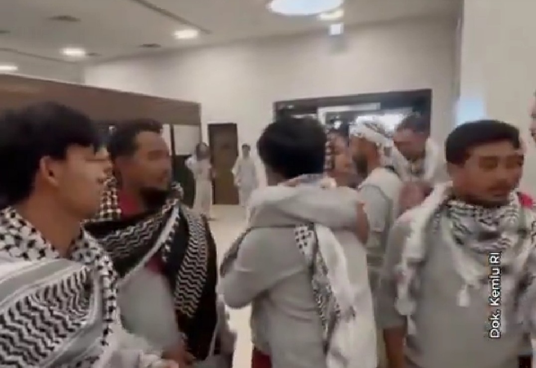 9 WNI yang Ditahan Militer Israel Tiba di Tanah Air