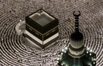 Bagaimana Umat Islam Menunaikan Ibadah Haji?