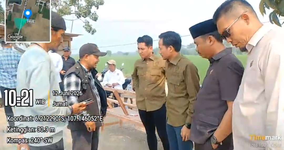 Komisi III DPRD Kabupaten Bekasi Sidak Dugaan Proyek Pengurugan Ilegal di Desa Sukaasih Komisi III DPRD Kabupaten Bekasi Sidak Dugaan Proyek Pengurugan Ilegal di Desa Sukaasih