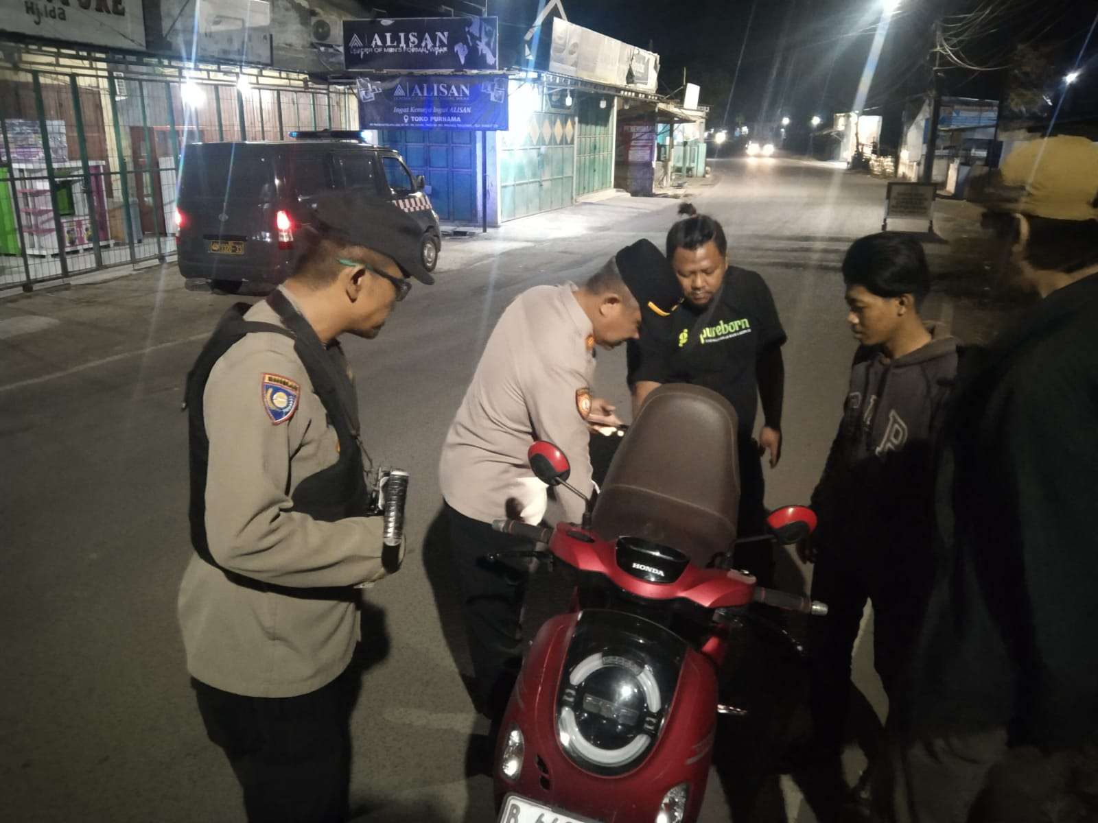 Polsek Pakuhaji Gelar Razia Stasioner dan Patroli Mobile, Situasi Wilayah Tetap Aman dan Kondusif