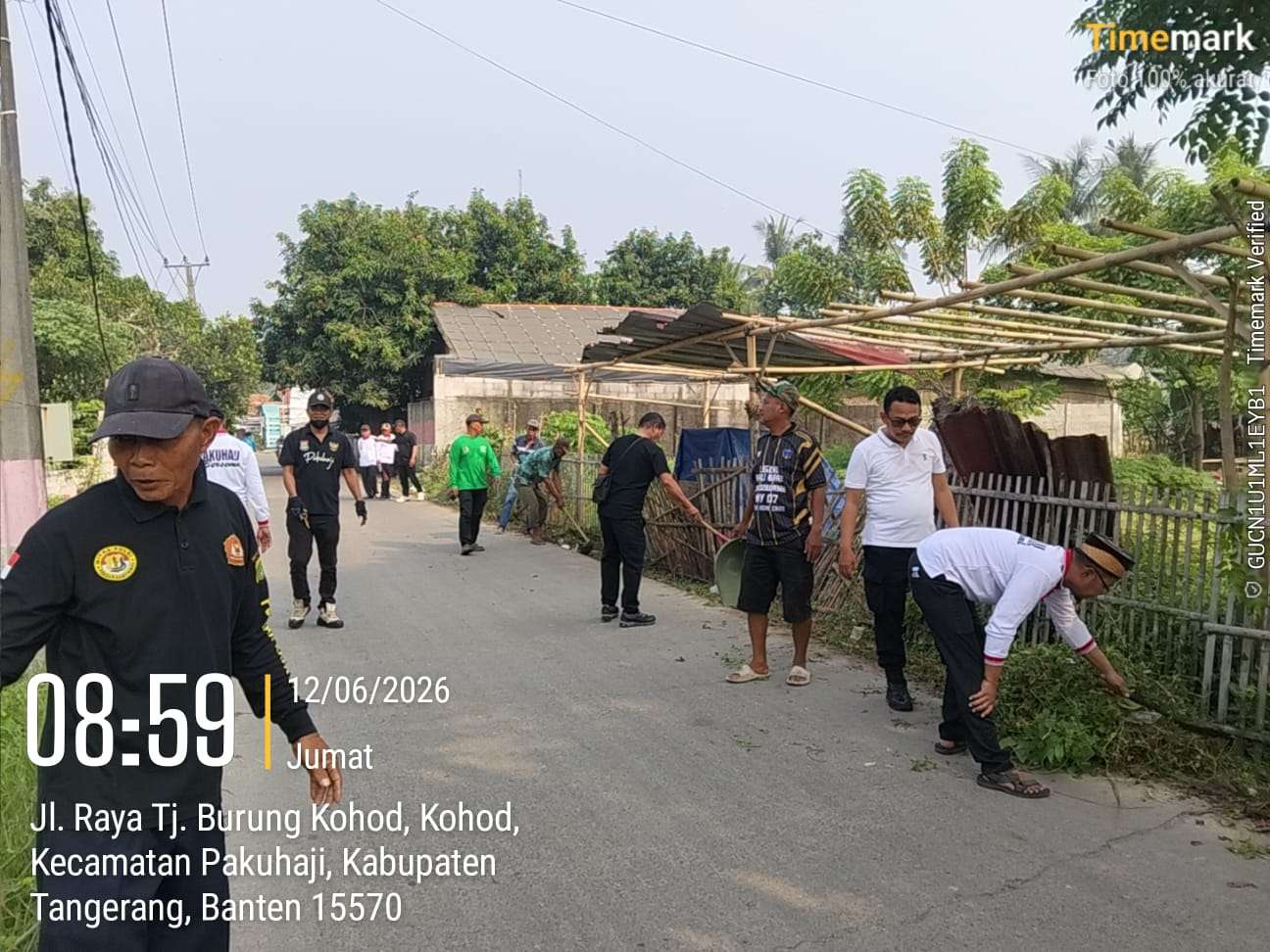 Tiga Pilar Paku Haji Gelar Korve Bersama Dukung Program Indonesia Asri di Desa Kohod Tiga Pilar Paku Haji Gelar Korve Bersama Dukung Program Indonesia Asri di Desa Kohod