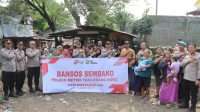 Jaga Jakarta On The Spot Sentuh Warga Mekarsari, Kapolres Metro Tangerang Kota Salurkan Bantuan Sembako