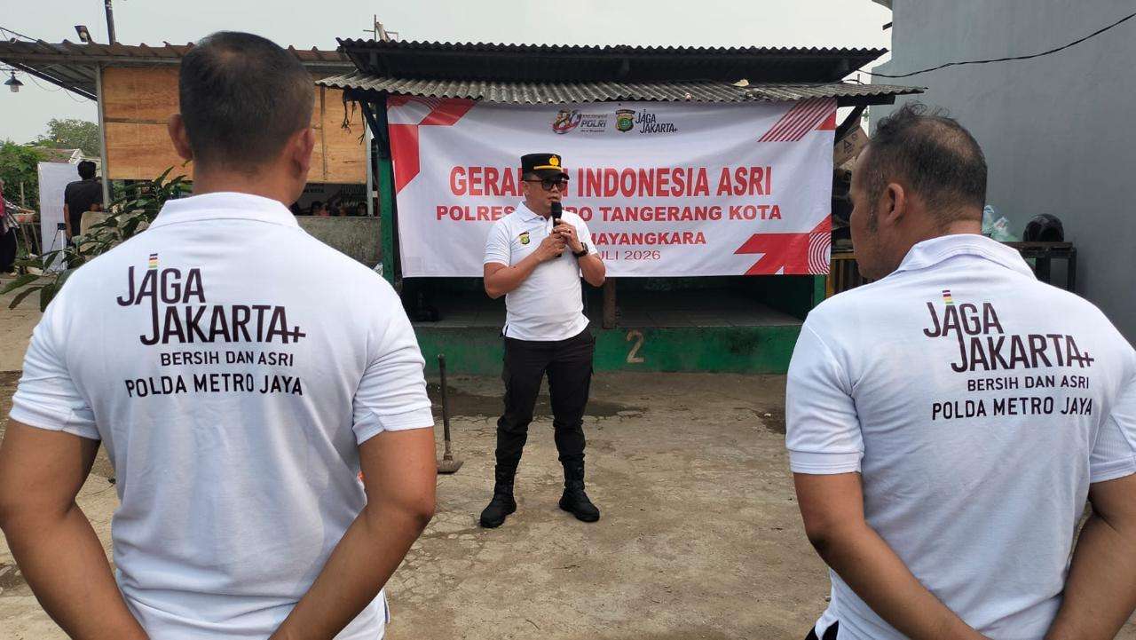 Jaga Jakarta+ Gerakan Indonesia Asri, Polisi dan Warga Neglasari Hijaukan Lingkungan