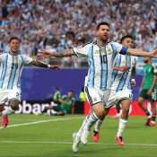 Juara Bertahan Argentina Raih Poin Usai Menang atas Aljazair 3-0