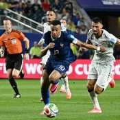 Bertanding di Cuaca Buruk, Iraq Kalah 0-3 dari Prancis