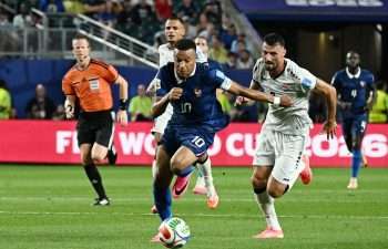 Bertanding di Cuaca Buruk, Iraq Kalah 0-3 dari Prancis