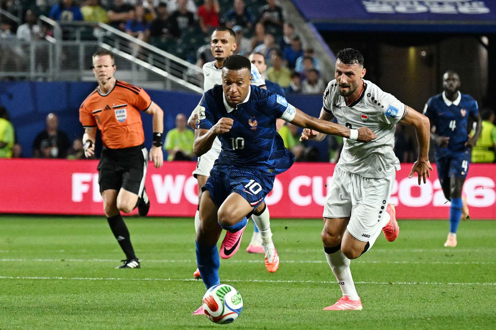 Bertanding di Cuaca Buruk, Iraq Kalah 0-3 dari Prancis