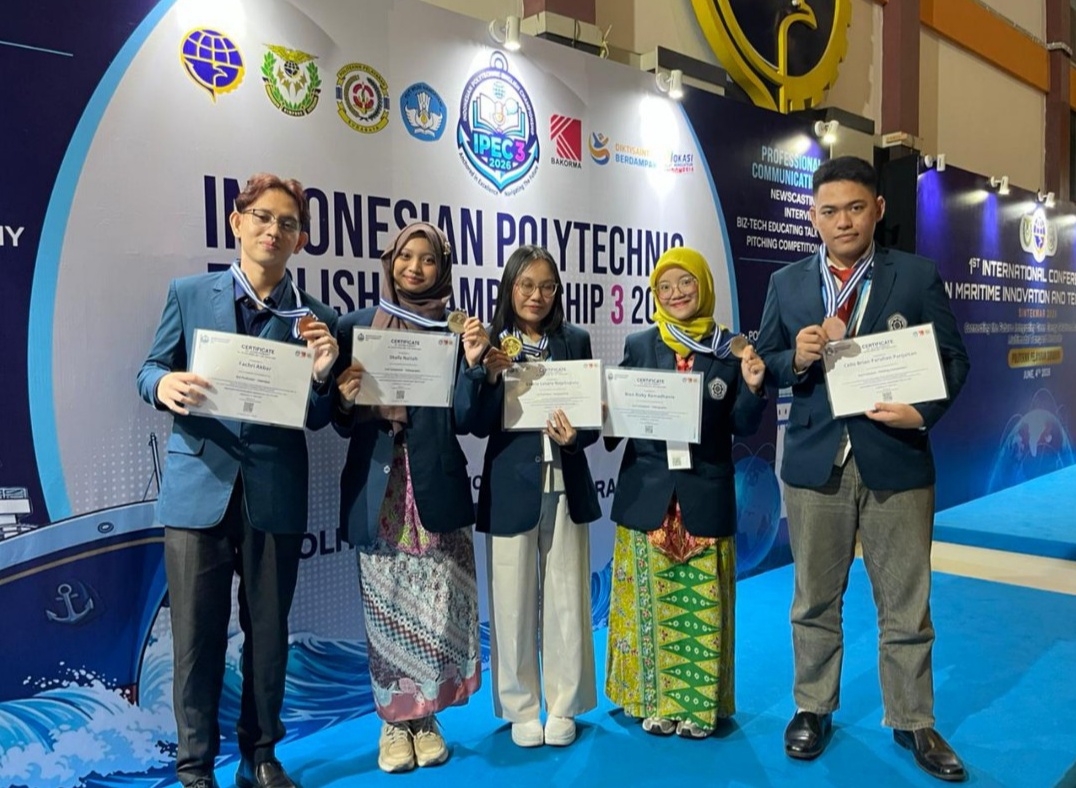 Mahasiswa Polteknaker Raih 10 Penghargaan di Dua Ajang Nasional Mahasiswa Polteknaker Raih 10 Penghargaan di Dua Ajang Nasional