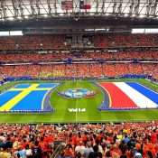 De Orange Belanda Gasak The Yellow Blue Swedia 5-1