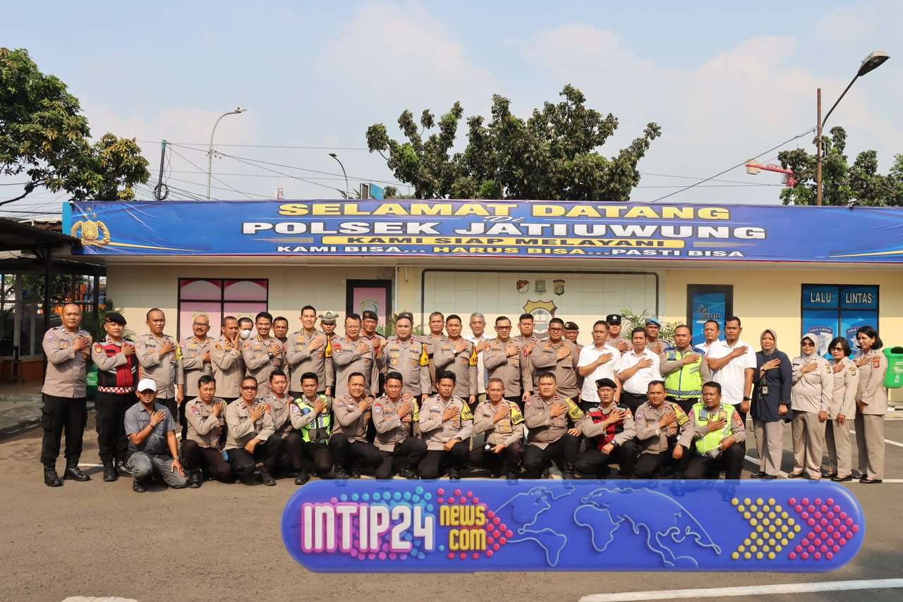 Wakapolda Metro Jaya Kunjungi Polsek Jatiuwung, Dorong Pelayanan Humanis dan Apresiasi Pengungkapan Kasus Curanmor Wakapolda Metro Jaya Kunjungi Polsek Jatiuwung, Dorong Pelayanan Humanis dan Apresiasi Pengungkapan Kasus Curanmor