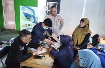 Asap TPA Jatiwaringin Berdampak ke Warga, Polresta Tangerang Buka Layanan Kesehatan