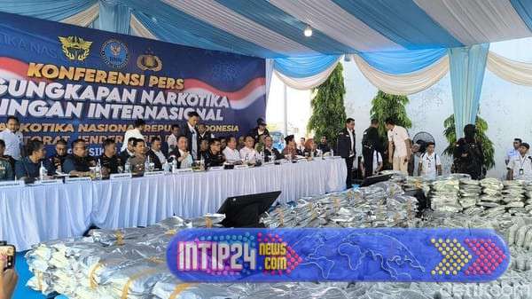 BNN Gerebek Gudang 3,37 Ton Narkoba dari Thailand di Gresik BNN Gerebek Gudang 3,37 Ton Narkoba dari Thailand di Gresik
