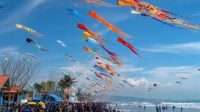 Festival Layang-Layang Nasional ke-10 Ramaikan Langit Pantai Ketawang Purworejo Festival Layang-Layang Nasional ke-10 Ramaikan Langit Pantai Ketawang Purworejo