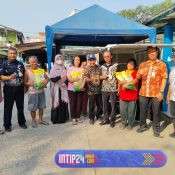DKP Kota Tangerang Gelar Bang SaMa Ngider, Warga Karawaci Antusias Tebus Beras SPHP Rp55 Ribu