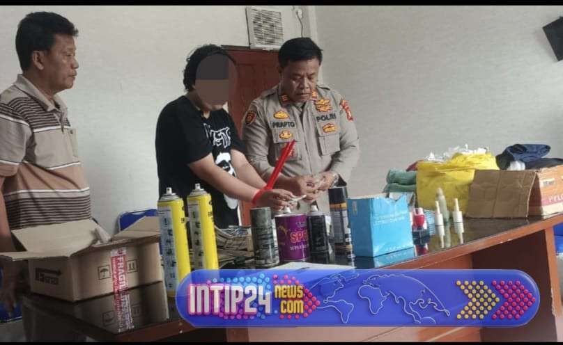 Polsek Pakuhaji Bongkar Sindikat Uang Palsu, Rp68,57 Juta Uang Siap Edar dan Peralatan Produksi Disita Polsek Pakuhaji Bongkar Sindikat Uang Palsu, Rp68,57 Juta Uang Siap Edar dan Peralatan Produksi Disita