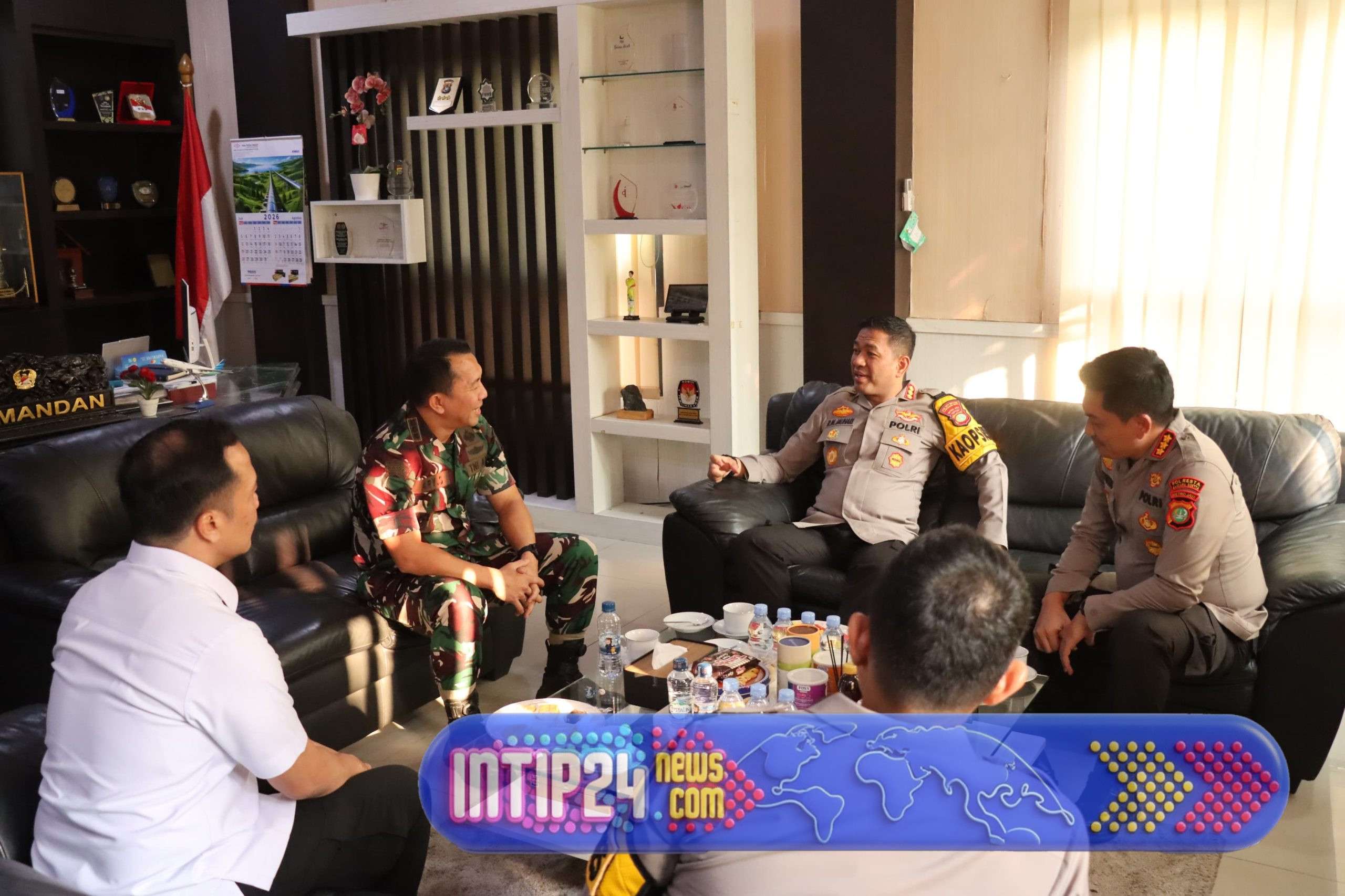 Kapolres Metro Tangerang Kota Pererat Sinergi dengan Dandim 0506/Tangerang, Komitmen Jaga Kondusivitas Tangerang Raya Kapolres Metro Tangerang Kota Pererat Sinergi dengan Dandim 0506/Tangerang, Komitmen Jaga Kondusivitas Tangerang Raya