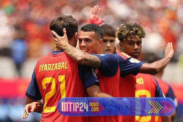 La Roja Bekuk Unsere Burschen 3-0, Mikel Oyarzabal Bawa Spanyol Lolos 16 Besar La Roja Bekuk Unsere Burschen 3-0, Mikel Oyarzabal Bawa Spanyol Lolos 16 Besar