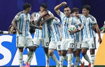 Argentina Menang Dramatis 3-2 (0-2) saat Melawan Mesir, La Albiceleste Lolos 8 Besar