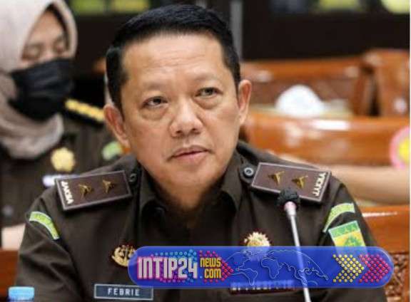 Mabes Polri Tetapkan Ex Jampidsus Kejagung Jadi Tersangka Dugaan Korupsi dan atau TPPU Mabes Polri Tetapkan Ex Jampidsus Kejagung Jadi Tersangka Dugaan Korupsi dan atau TPPU