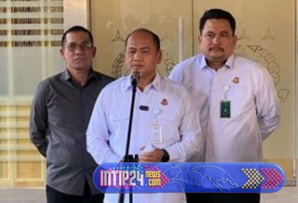 Update Terkini Kasus Dugaan Korupsi Ex Jampidsus FA, Ada 3 Sprindik dan 9 Personel Timsus Update Terkini Kasus Dugaan Korupsi Ex Jampidsus FA, Ada 3 Sprindik dan 9 Personel Timsus