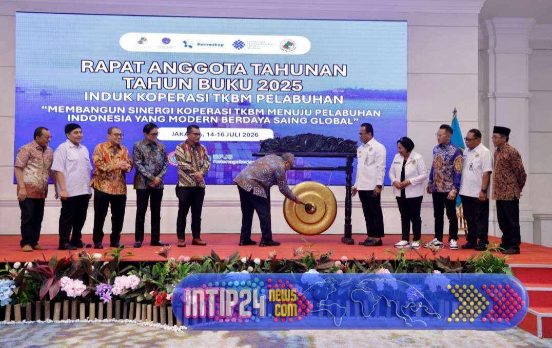 Kemnaker Apresiasi Digitalisasi Inkop TKBM, Tingkatkan Kesejahteraan 86 Ribu Pekerja Pelabuhan Kemnaker Apresiasi Digitalisasi Inkop TKBM, Tingkatkan Kesejahteraan 86 Ribu Pekerja Pelabuhan
