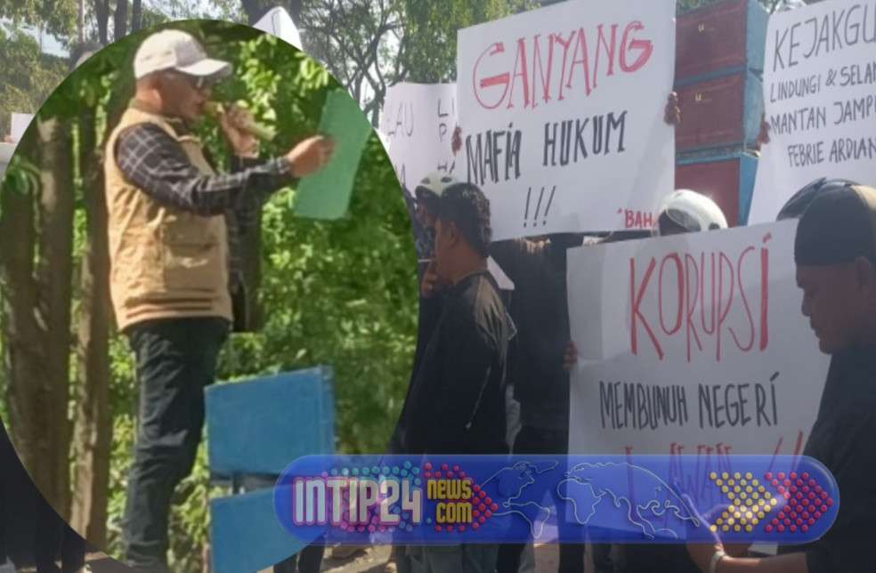 Desak Keadilan Tanpa Pandang Bulu, Massa BAHAR Gelar Aksi Damai di Kejati Jateng Desak Keadilan Tanpa Pandang Bulu, Massa BAHAR Gelar Aksi Damai di Kejati Jateng