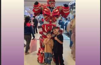 Rayakan Hari Anak Nasional 2026, Anak-anak Kota Tangerang Ceria Foto Bareng Robot Raksasa