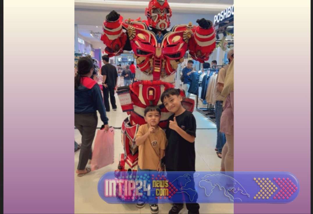 Rayakan Hari Anak Nasional 2026, Anak-anak Kota Tangerang Ceria Foto Bareng Robot Raksasa