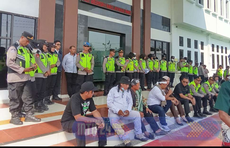 Kajari Purworejo Terima Demo 4 Ormas, Tegaskan Proses Hukum Kasus Mini Zoo Berjalan Sesuai Mekanisme