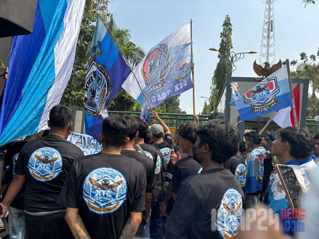 XTC Sexyroad Indonesia DPC Kabupaten Bekasi Gelar Aksi di Depan Pemkab, Soroti Kinerja DLH