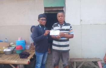 IWO Indonesia Kabupaten Bekasi Serahkan Bukti Pengajuan Bantuan Rutisae ke BAZNAS untuk Warga Sukakerta